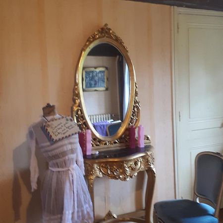 Le Jardin Des Merveilles Saint-Pierre-d'Autils Room photo