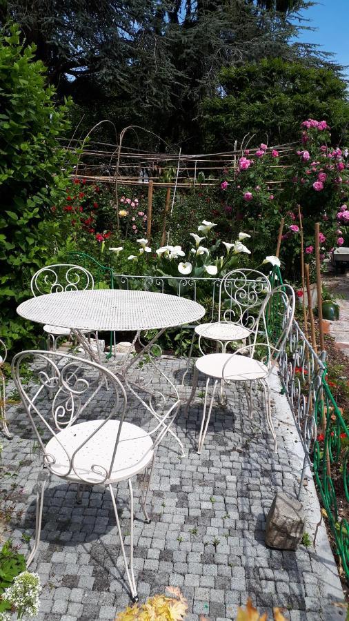 Le Jardin Des Merveilles Saint-Pierre-d'Autils Exterior photo